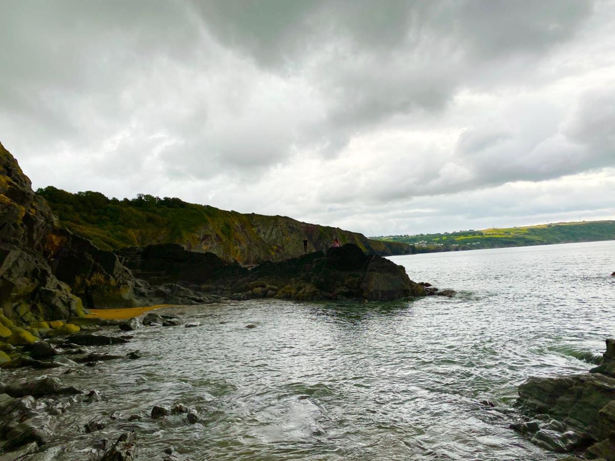Wild Coastal Retreat At Troed Y Rhiw Aberporth, West Wales Vila Exterior foto