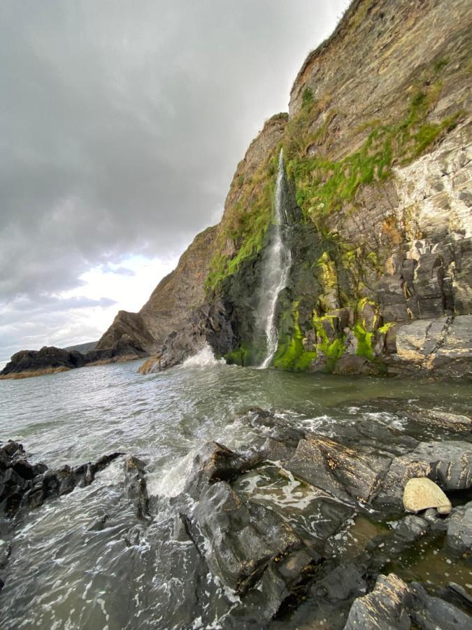 Wild Coastal Retreat At Troed Y Rhiw Aberporth, West Wales Vila Exterior foto